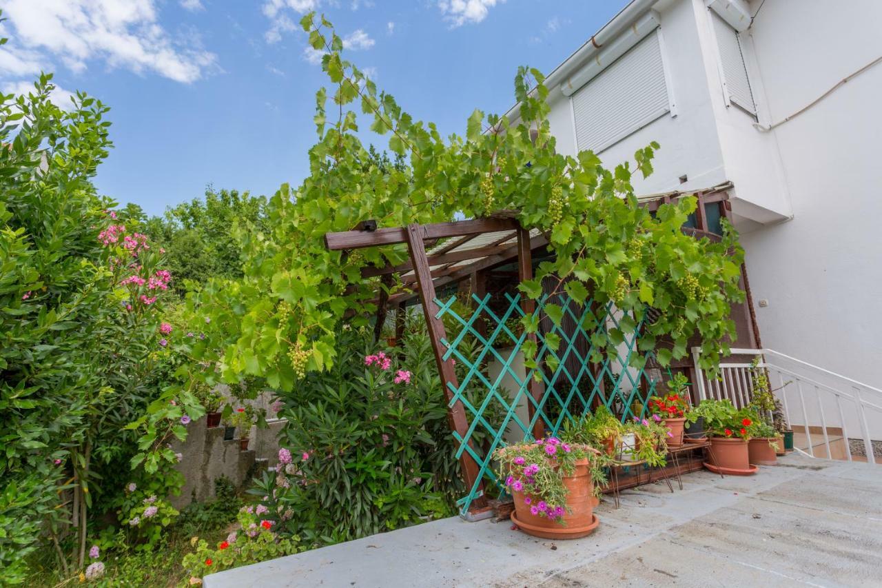 Studio Apartments Gilda Baska  Exterior photo