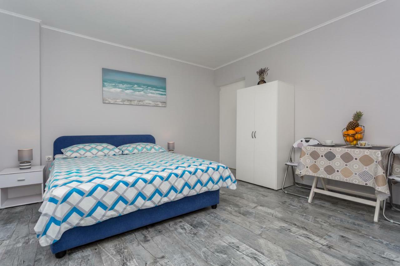 Studio Apartments Gilda Baska  Exterior photo