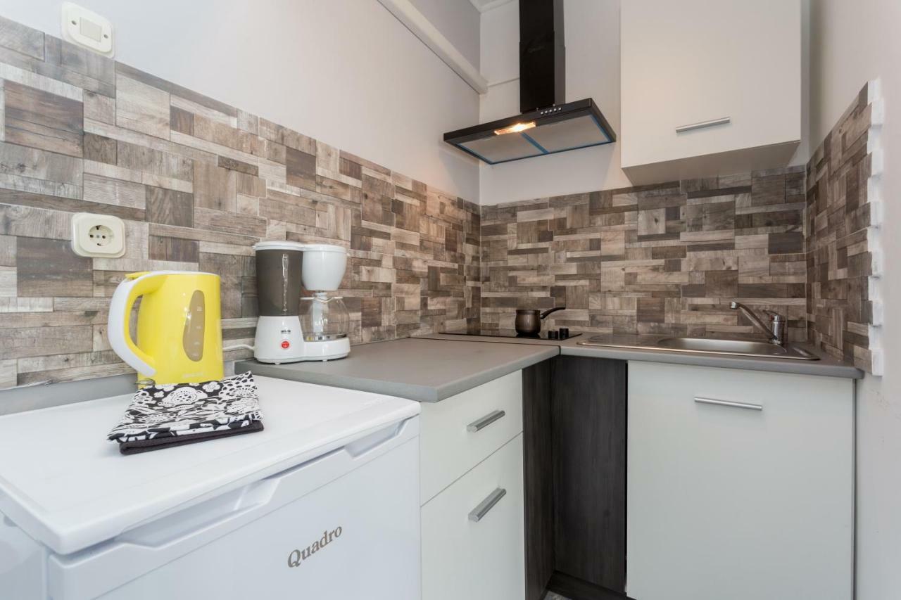 Studio Apartments Gilda Baska  Exterior photo