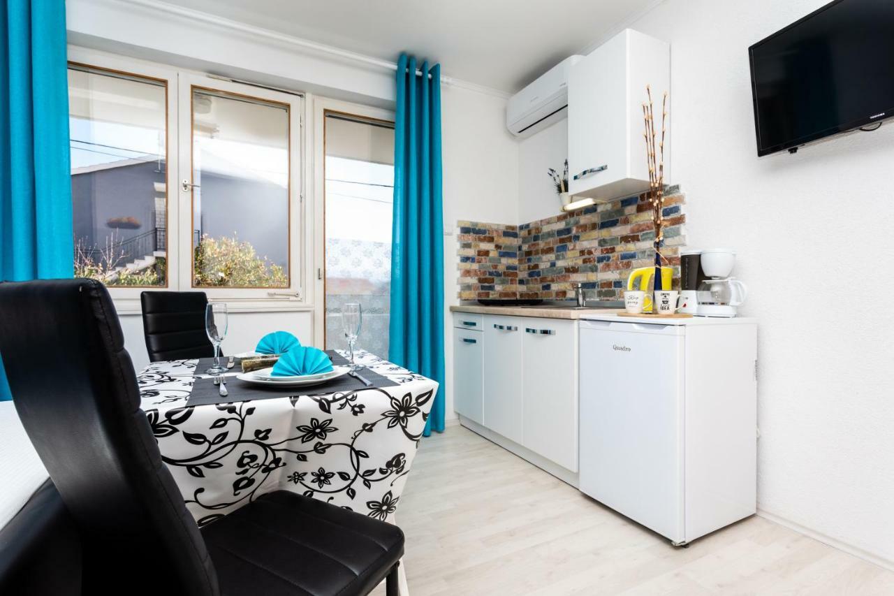Studio Apartments Gilda Baska  Exterior photo